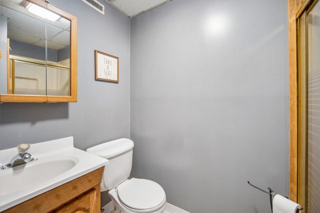 350 E Leach Avenue, Des Moines, IA 50315
