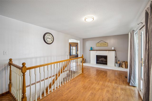 350 E Leach Avenue, Des Moines, IA 50315