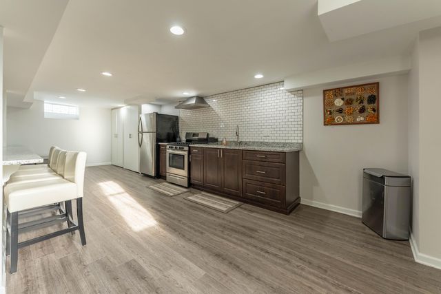 1826 Beaver Street, Dearborn, MI 48128