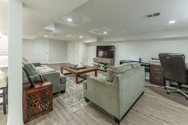 1826 Beaver Street, Dearborn, MI 48128