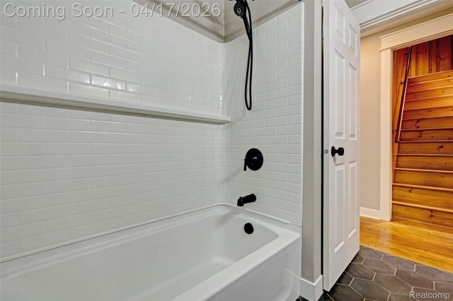 3556 BROOKDALE Lane, Waterford Charter Township, MI 48328