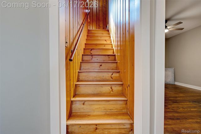 3556 BROOKDALE Lane, Waterford Charter Township, MI 48328