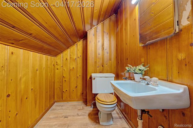 3556 BROOKDALE Lane, Waterford Charter Township, MI 48328