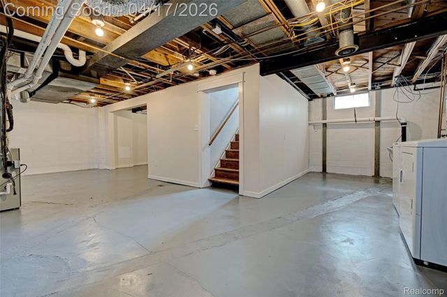 3556 BROOKDALE Lane, Waterford Charter Township, MI 48328