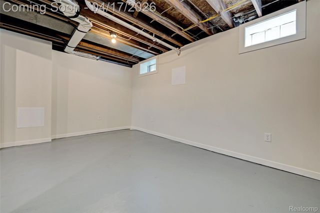 3556 BROOKDALE Lane, Waterford Charter Township, MI 48328