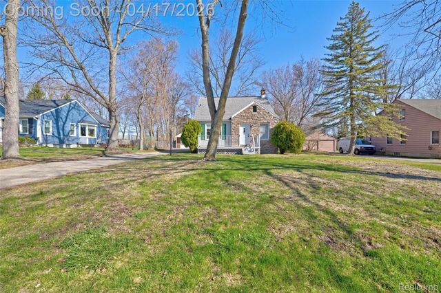 3556 BROOKDALE Lane, Waterford Charter Township, MI 48328