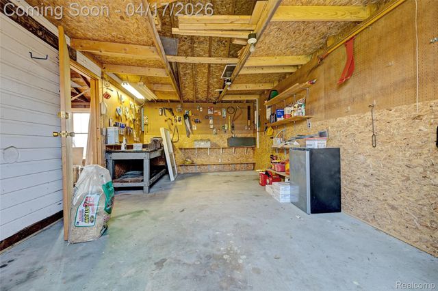 3556 BROOKDALE Lane, Waterford Charter Township, MI 48328