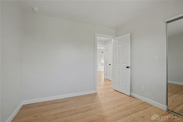 121 Woodfield Place, Centerville, OH 45459