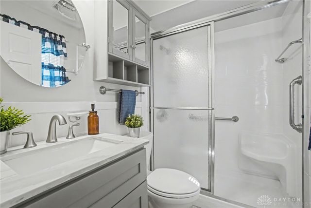 121 Woodfield Place, Centerville, OH 45459