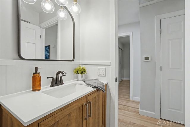 121 Woodfield Place, Centerville, OH 45459