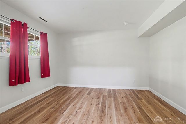 121 Woodfield Place, Centerville, OH 45459