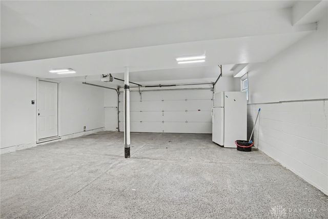 121 Woodfield Place, Centerville, OH 45459