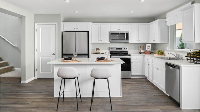 139 Soaring Dr, Lathrop, CA 95330