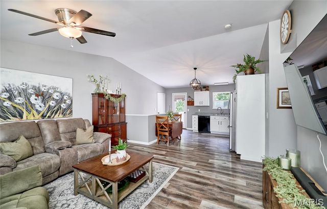 2358 Balboa Circle, Warrenton, MO 63383