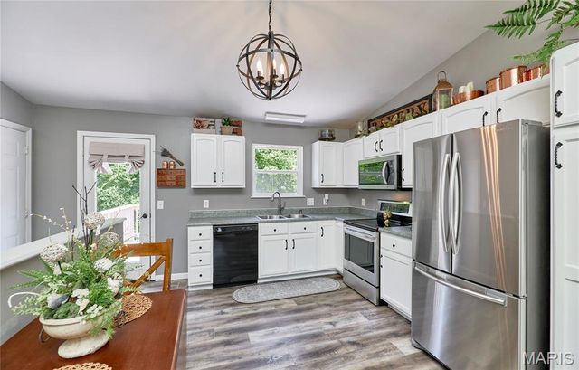 2358 Balboa Circle, Warrenton, MO 63383
