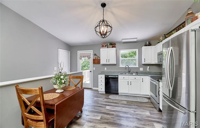 2358 Balboa Circle, Warrenton, MO 63383