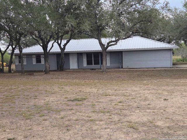 5192 county road 346, Beeville, TX 78102