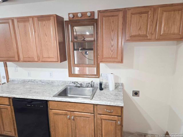 5192 county road 346, Beeville, TX 78102