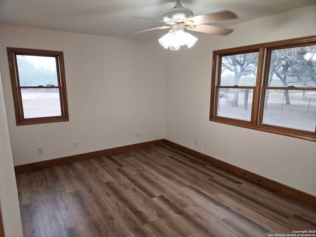 5192 county road 346, Beeville, TX 78102