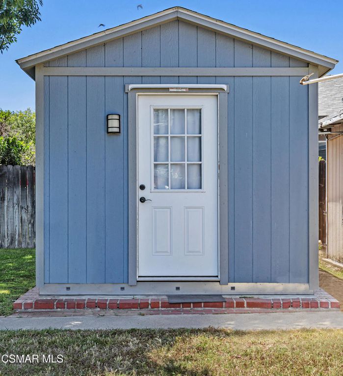 Image 14 of property listing at 15646 Stare Street, North Hills, CA 91343