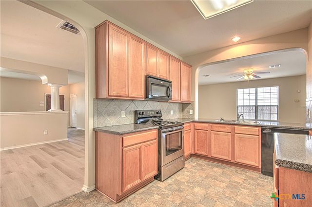 8626 Fallen Leaf Lane, Temple, TX 76502