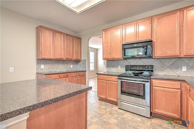 8626 Fallen Leaf Lane, Temple, TX 76502
