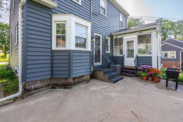 812 W Lombard Street, Davenport, IA 52804