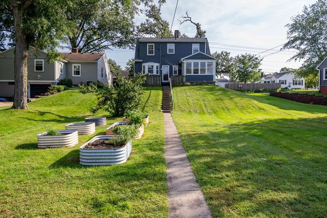 812 W Lombard Street, Davenport, IA 52804