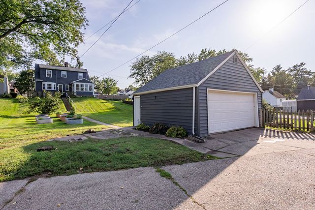 812 W Lombard Street, Davenport, IA 52804