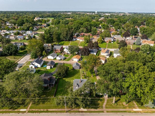 812 W Lombard Street, Davenport, IA 52804