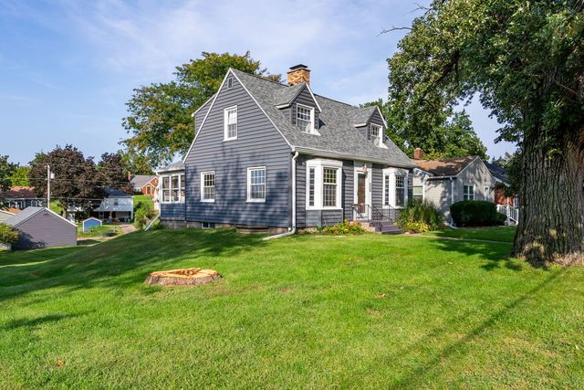 812 W Lombard Street, Davenport, IA 52804