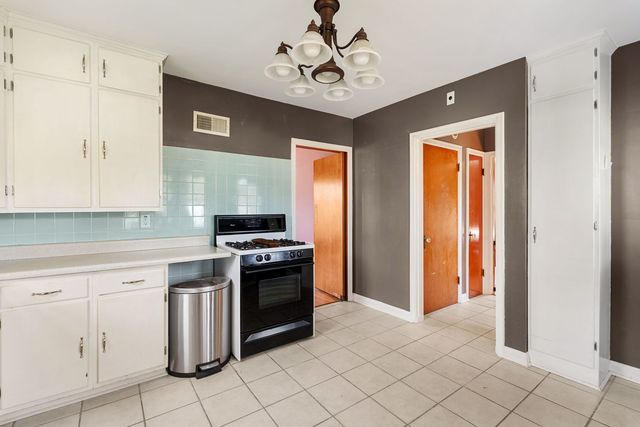 812 W Lombard Street, Davenport, IA 52804