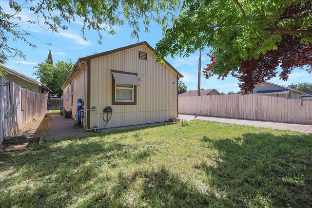 1215 J St, Marysville, CA 95901