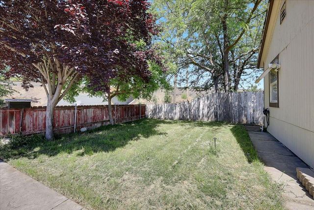 1215 J St, Marysville, CA 95901