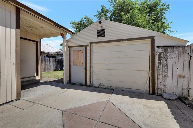 1215 J St, Marysville, CA 95901