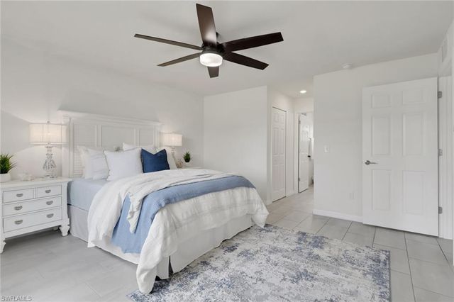 1726 NE 10th LN, Cape Coral, FL 33909