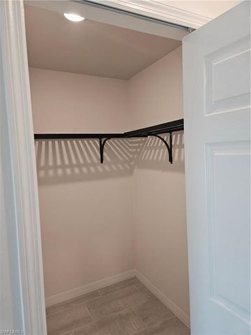 1726 NE 10th LN, Cape Coral, FL 33909