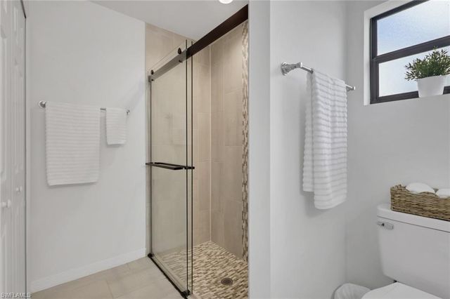 1726 NE 10th LN, Cape Coral, FL 33909