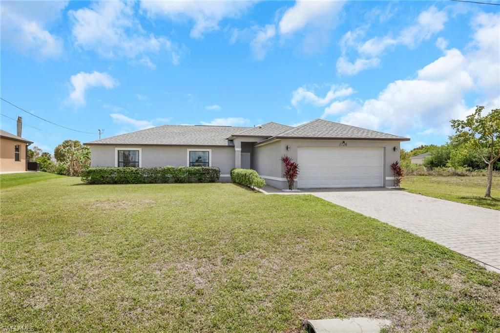 1726 NE 10th LN, Cape Coral, FL 33909