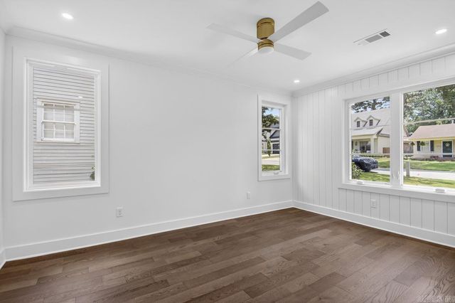 6208 Kenwood Rd, Cammack Village, AR 72207