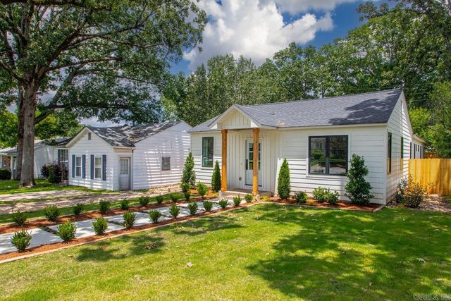 6208 Kenwood Rd, Cammack Village, AR 72207