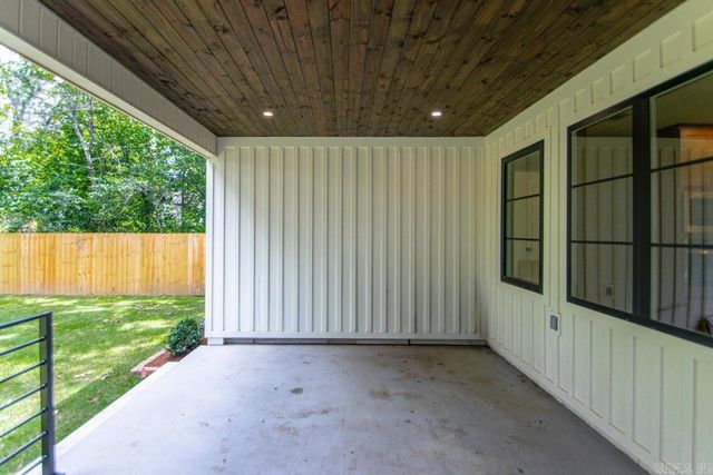 6208 Kenwood Rd, Cammack Village, AR 72207