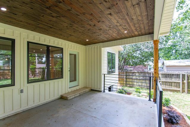 6208 Kenwood Rd, Cammack Village, AR 72207