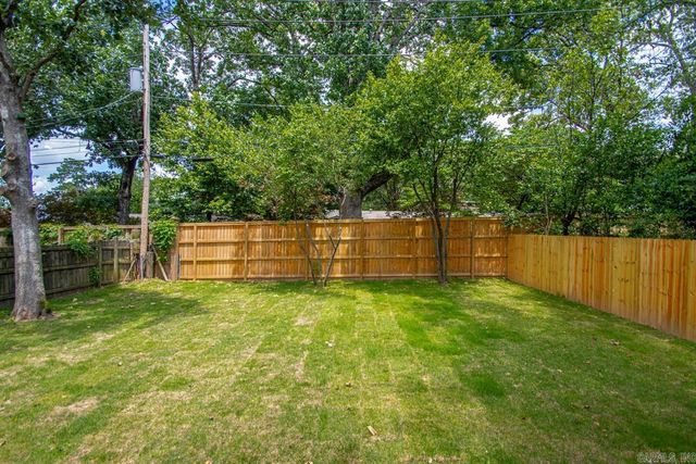 6208 Kenwood Rd, Cammack Village, AR 72207