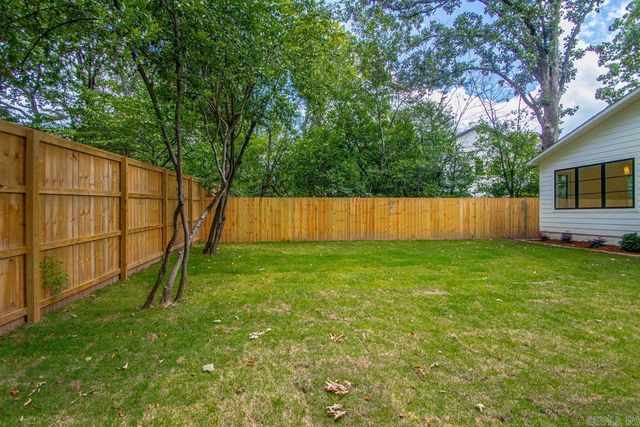 6208 Kenwood Rd, Cammack Village, AR 72207