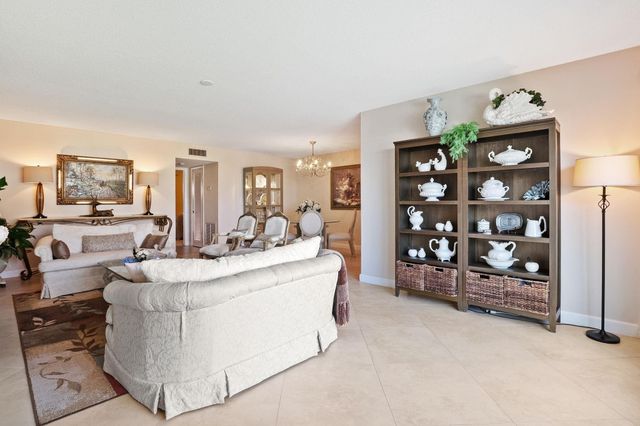 162 High Point Boulevard B, Delray Beach, FL 33445