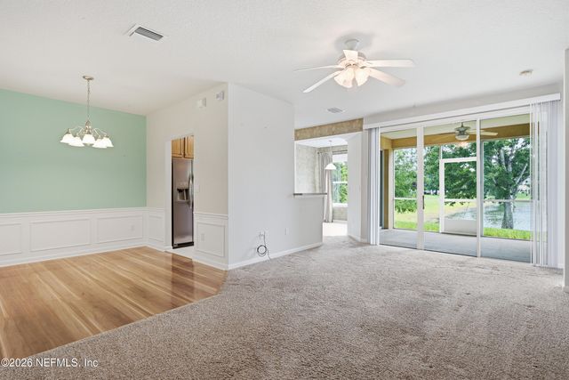 6668 WHITE BLOSSOM Circle 33F, Jacksonville, FL 32258