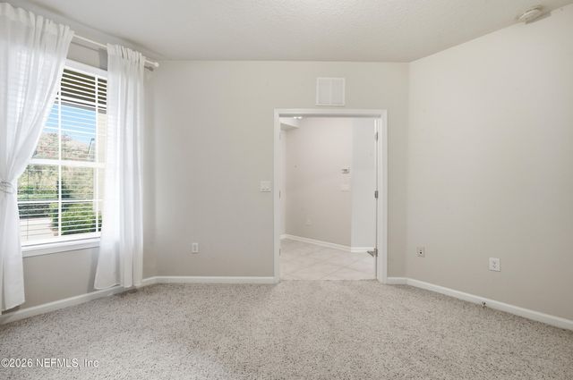 6668 WHITE BLOSSOM Circle 33F, Jacksonville, FL 32258