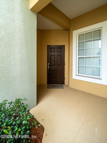 6668 WHITE BLOSSOM Circle 33F, Jacksonville, FL 32258