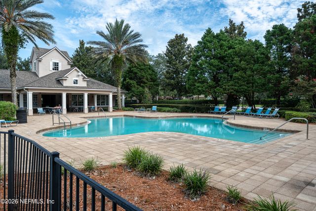 6668 WHITE BLOSSOM Circle 33F, Jacksonville, FL 32258